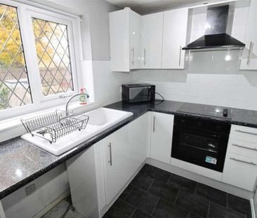 Chapel Street, Eccleshill, Bradford, BD2 - Photo 3