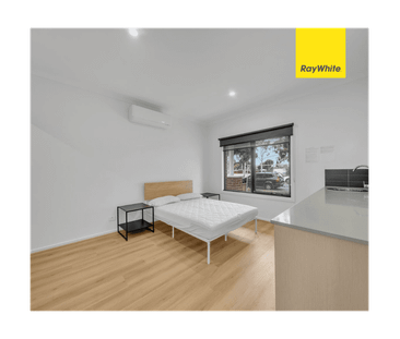 Single Room | Secure, Stylish Rooming House Living - Photo 1