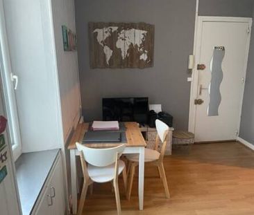 T2 meublé refait à neuf quartier tranquille - Photo 2