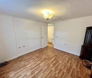 2 bedroom maisonette to rent - Photo 2