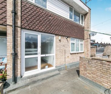 3 bedroom maisonette to rent Ellenbrook Green, Ipswich, IP2 - Photo 1