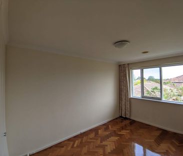 Modern, large and in a perfect location! - Photo 3