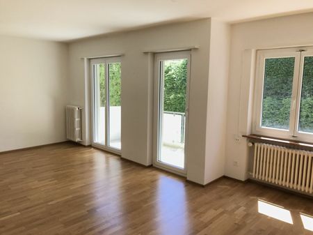 Eine 3½-Zimmerwohnung mit Balkon im ruhigen Lindenquartier - Photo 3