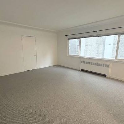 Bright and Spacious Studio for Rent in the West End - Photo 1