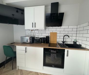 Five Bedroom House Share - Ilkeston - Photo 6