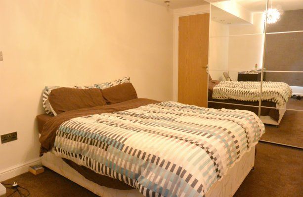 2 Bedrooms Flat 12 Hyde Park Social Club, Ash Grove - Photo 1