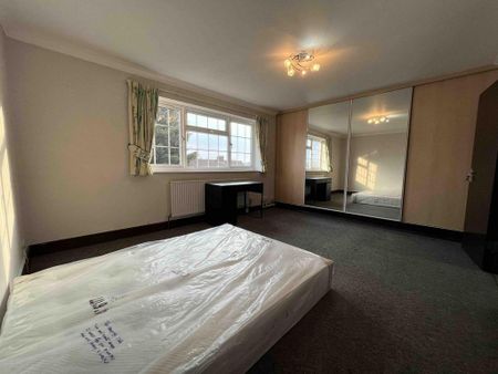 1 bedroom in a house share to rent - Photo 4