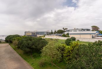 4 Bedroom Apartment with parking, Alto da Barra, Oeiras