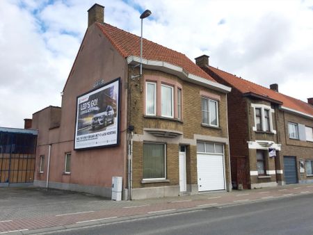 RUIME RIJWONING MET TUIN EN GARAGE - Foto 4