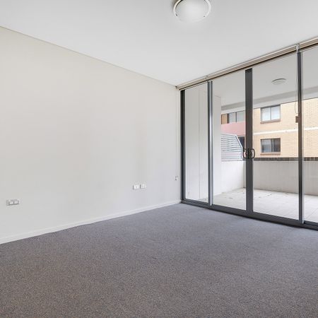 2 bedroom apartment - 25% below market rent - Photo 3