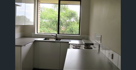 Comfortable & Convenient One Bedroom in Chatswood - Photo 2