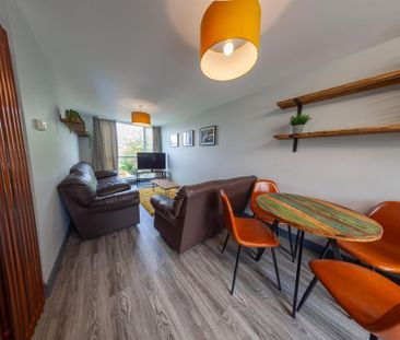 6 bedroom house to rent - Photo 2