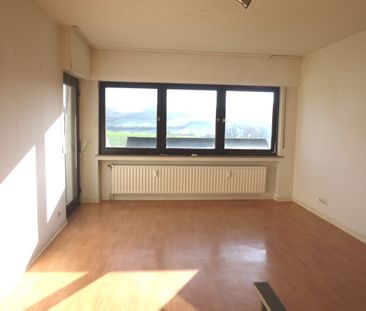 Frisch renoviert: einziehen und wohlfühlen! - Foto 1