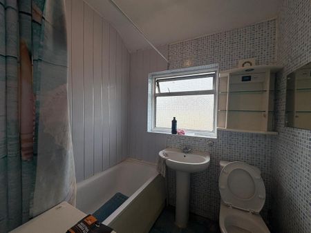 4 bedroom terraced house to rent - Photo 4