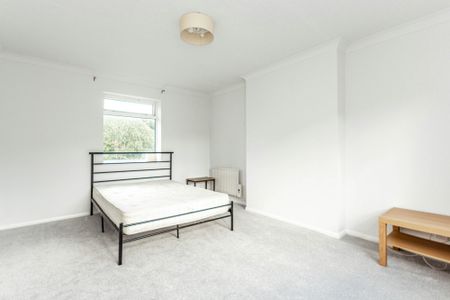 Lower Kings Road, Berkhamsted, Hertfordshire, HP4 2AE - Photo 3