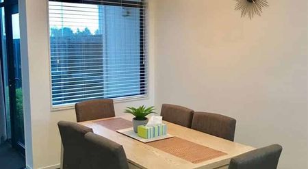 Beautiful Family Home - Photo 5