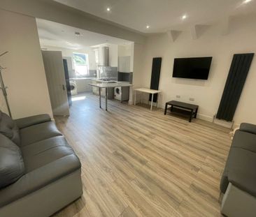 90 Derby Road- Brand New Refurb Loughborough - Photo 2