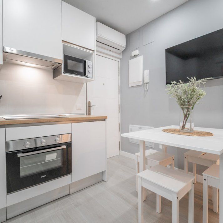 Modern room on Ganges Street - Photo 1