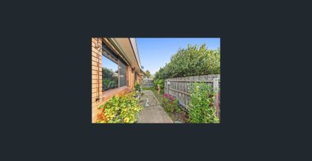 Low maintenance living! - Photo 4