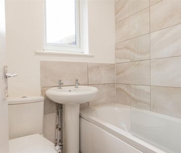 2 bed House - Mid Terrace To Let - Photo 6