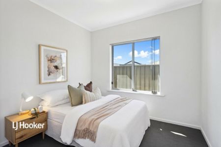 Stylish 3-Bedroom Home in Orleana Waters � Modern Living with Comfort & Convenience - Photo 4