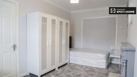 Bed for rent in 4-bedroom house in Stoneybatter, Dublin - Photo 5