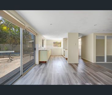 87 Savoy Drive, Broadbeach Waters, Qld 4218 - Photo 5