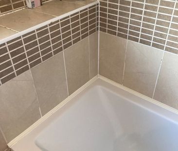 2 Bed Flat, Tean House, RG2 - Photo 4