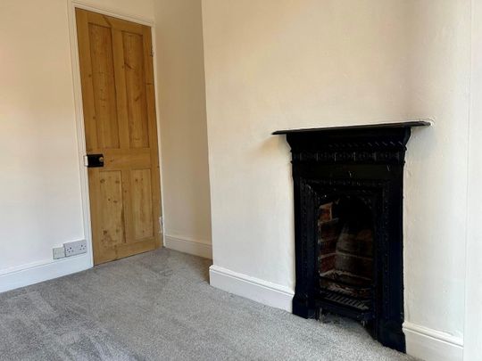 Lawrence Street - Photo 1