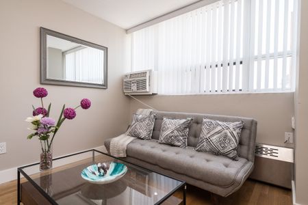 730 St Clarens Avenue - Photo 4