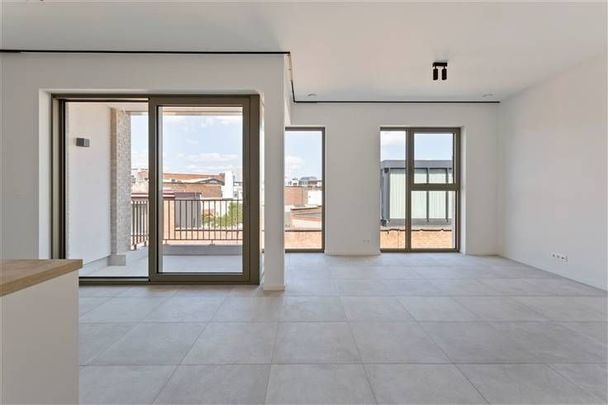 Appartement te huur - Photo 1