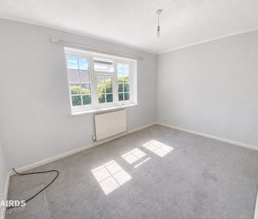 Delaporte Close, Epsom, Surrey, KT17 4AU - Photo 3