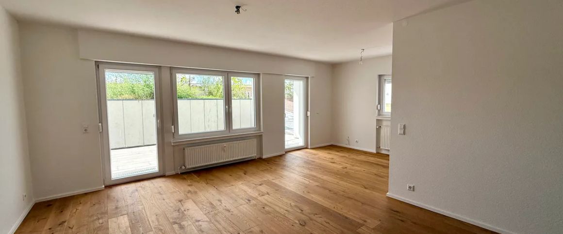 WEITBLICK: Kernsanierte Erdgeschosswohnung! - Photo 1