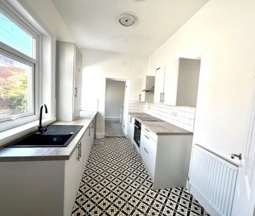 2 bedroom terraced house to rent - Photo 3