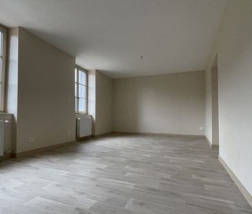 Location Appartement P3 Vue sur la vidalie rénové(e) Thiers - Photo 2