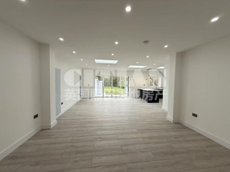 Winn Road, London, SE12 - Photo 4