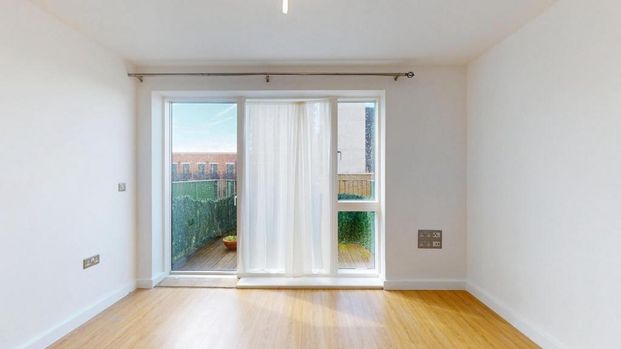 2 bedroom flat to rent - Photo 1