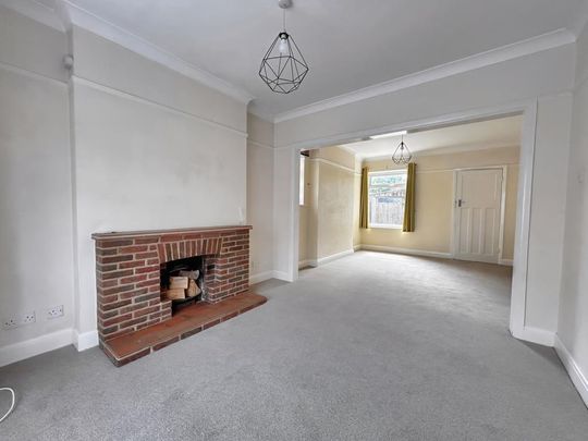 3 bedroom semi-detached house to rent - Photo 1