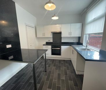 2 bedroom house to rent - Photo 1