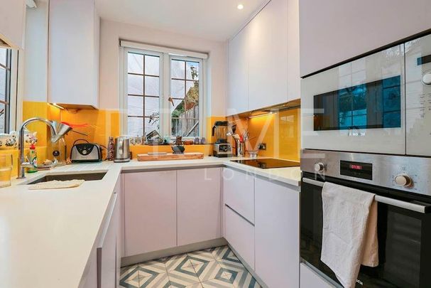 3 bedroom terraced house to rent - Photo 1