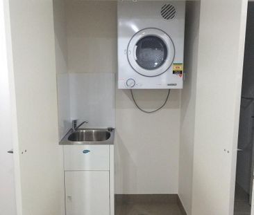 MODERN 1 BEDROOM UNIT FOR RENT - Photo 4