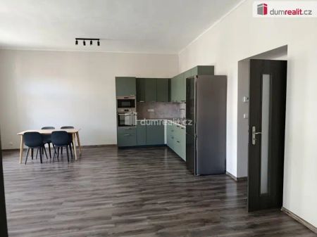 Velmi hezký a prostorný byt 3+kk po rekonstrukci, Praha 5 – Smíchov - Photo 2