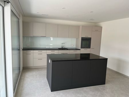 Attraktive, moderne (fast neue) 3½ Zimmerwohnung - Photo 2