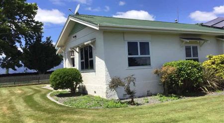 Spacious Rural Retreat for Rent - Photo 4