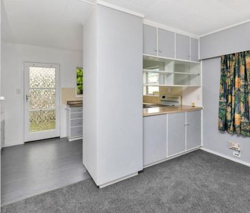 Te Kamo living - Photo 4