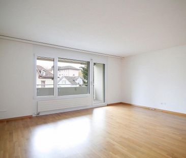 Modern and bright 2.5-room apartment in a quiet residential area - Photo 4