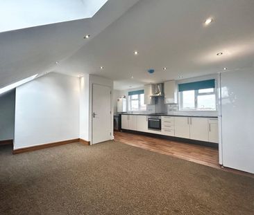 3 Bed Maisonette, Hedge Lane, N13 - Photo 4