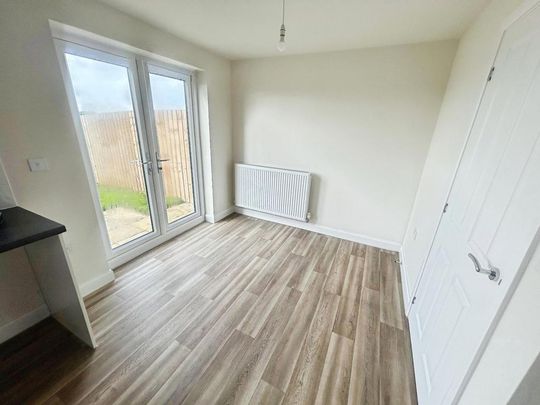 3 bedroom end of terrace house to rent - Photo 1