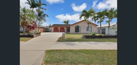 Spacious Family Home for Rent in Mount Pleasant, QLD 4740 - Photo 3