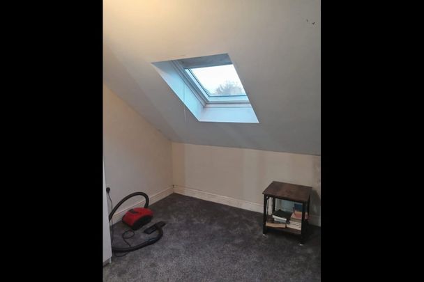 Room in a Shared House, Victoria Road, IG11 - Photo 1